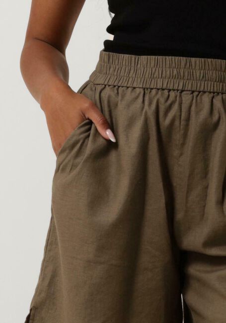 Khaki GESTUZ Shorts LIZAGZ LINEN HW SHORTS - large