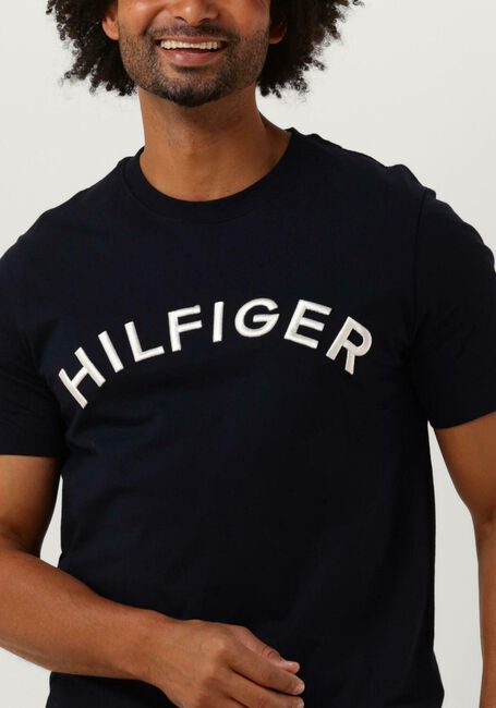 Donkerblauwe TOMMY HILFIGER T-shirt HILFIGER ARCHED TEE - large